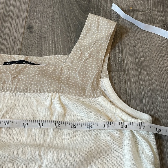 Life Blue Willi’s  Cream Linen & cotton tank with side Ruching . - Picture 8 of 10